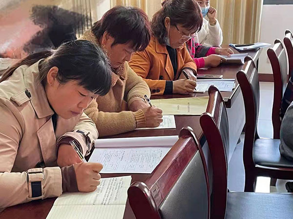 月嫂培训班多少钱,需要培训多长时间可以就业?